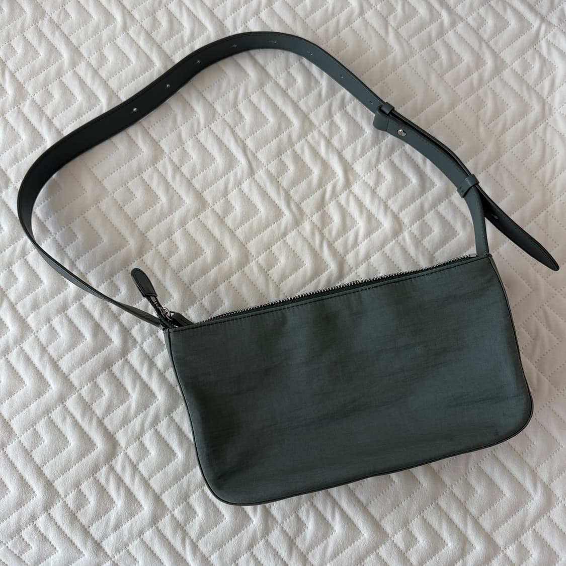 마뗑킴 숄더백 패브릭 런던 크로스백 카키 상품이미지2