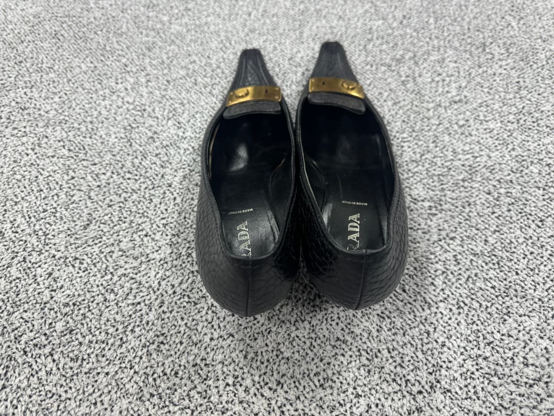 프라다 빈티지 열쇠장식 구두 상품이미지4