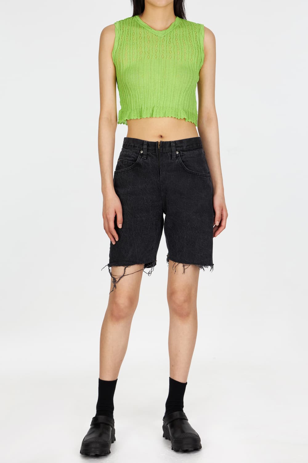 퍼버즈 타이니 립 크롭드 베스트 블랙 상품이미지2