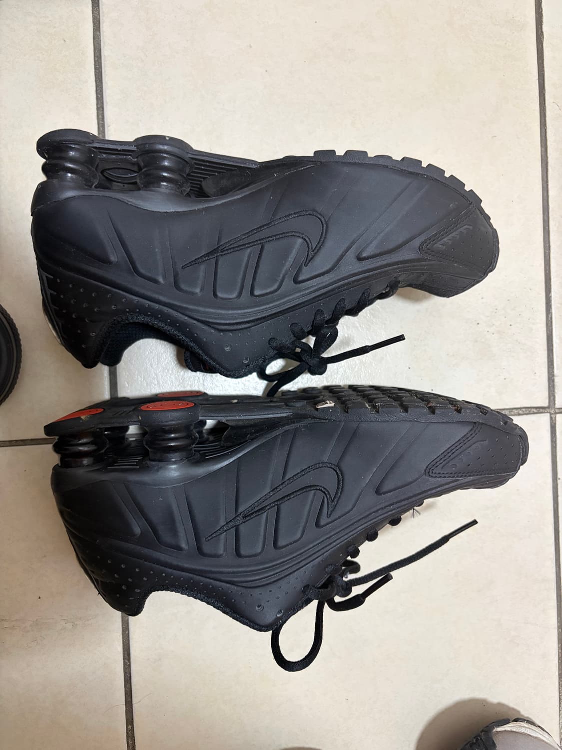 나이키 샥스 R4 240 상품이미지3