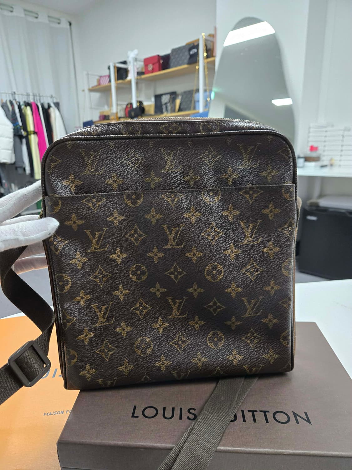 [40%특가] 루이비통 모노그램 크로스백 상품이미지1