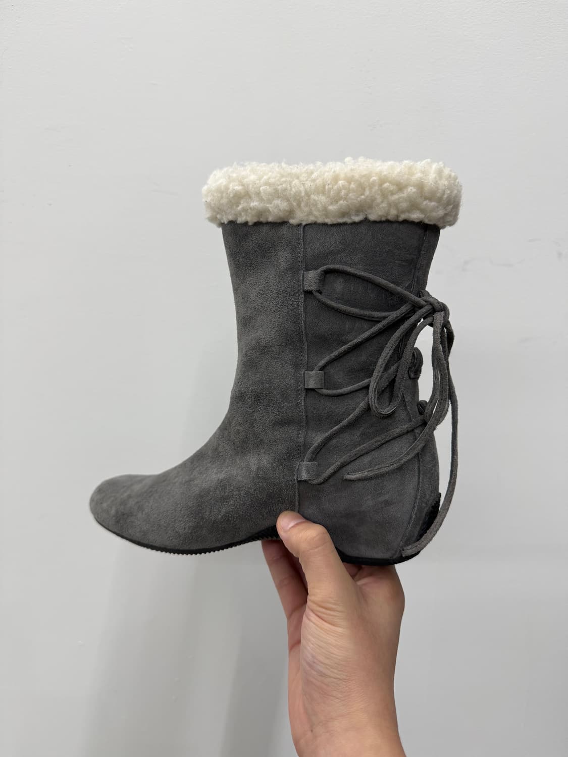 hush puppies 스웨이드 레이스업 부츠 상품이미지1