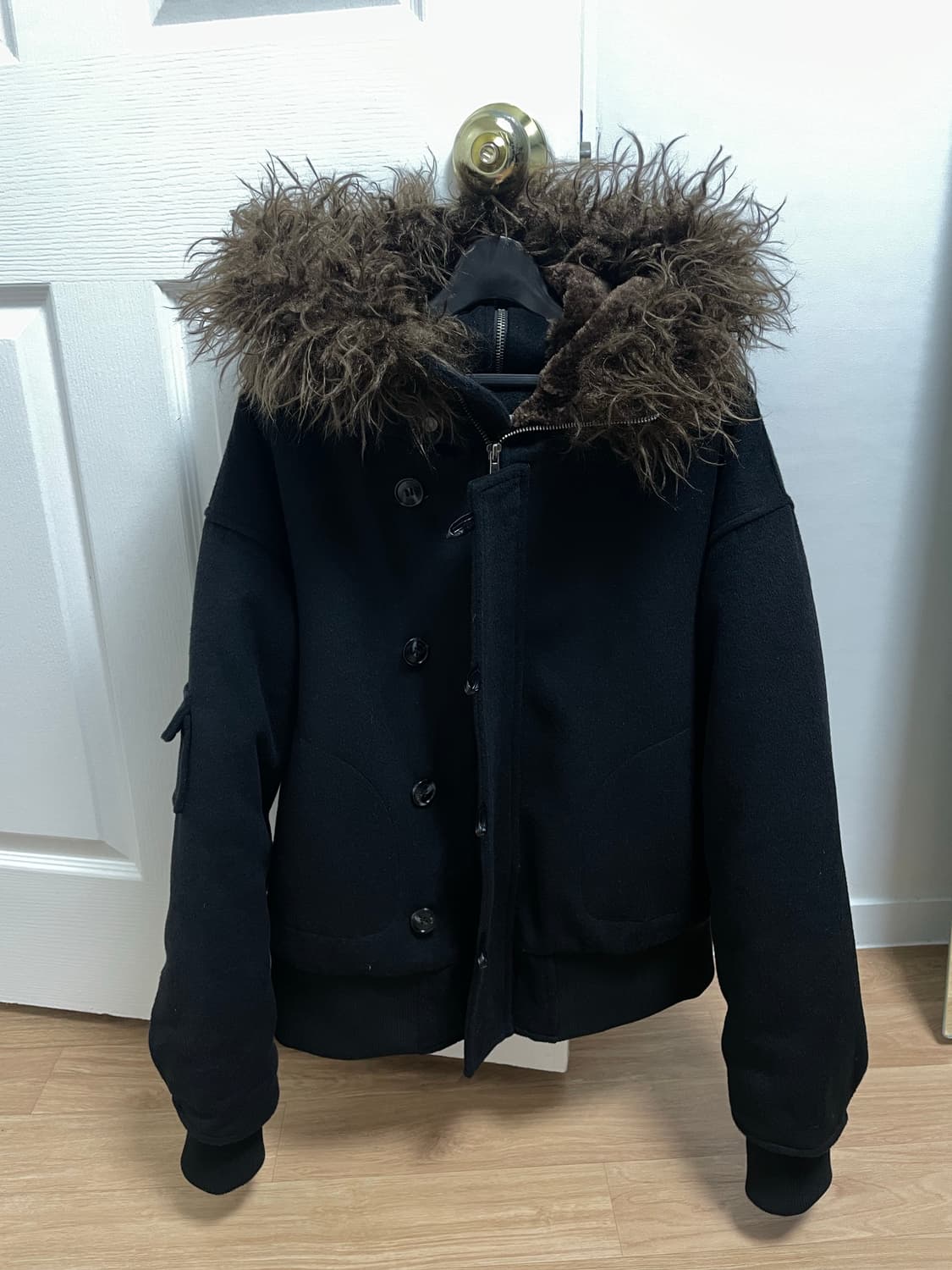 밀로우먼 버튼플라이트 울파카 블랙 상품이미지2