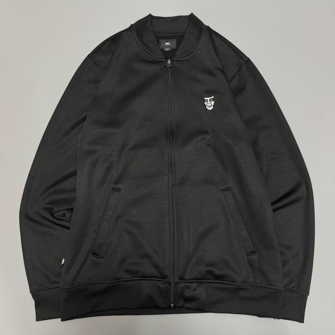 오베이(OBEY) 블랙 페이스 자수 폴리에스터 집업 스타디움 자켓 상품이미지6