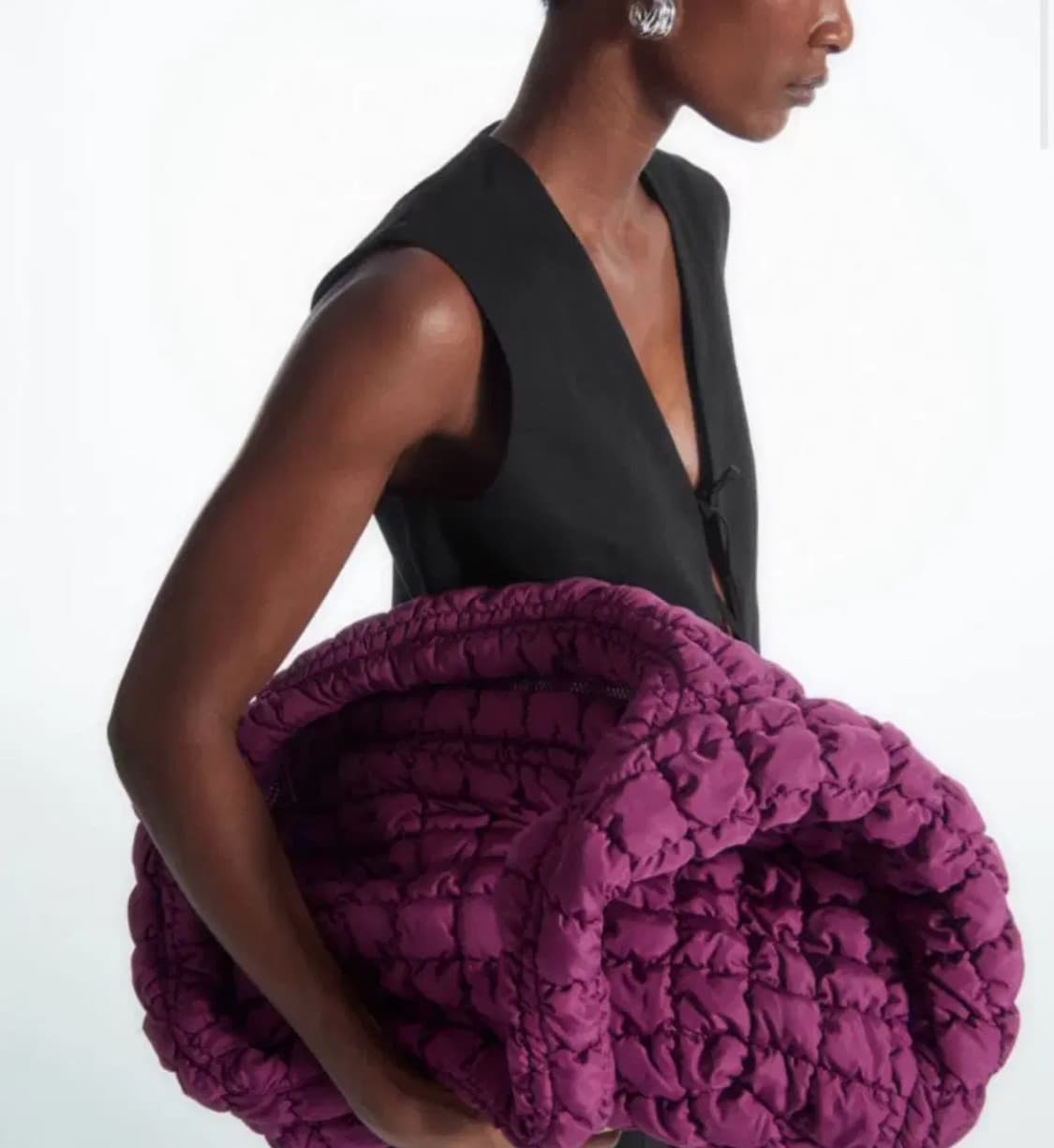 새상품 Cos 퀼티드 오버사이즈백 버건디 상품이미지2