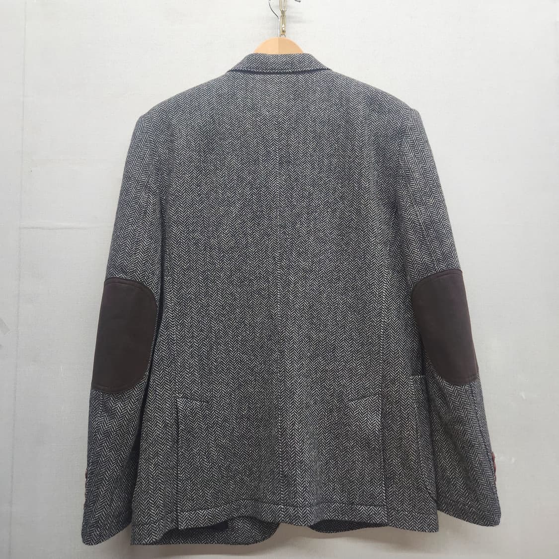 헤지스 로고자수 헤링본 울 엘보패치 블레이저 100(L) 상품이미지4