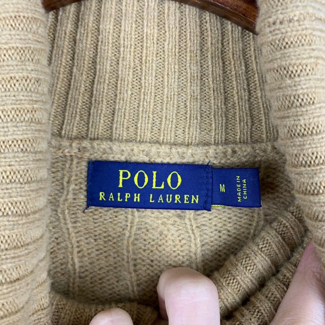 폴로 랄프로렌 신형 베이지 꽈배기 목폴라 니트 상품이미지5