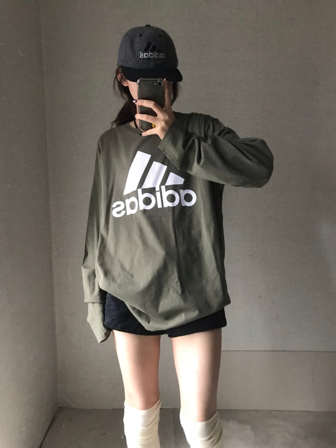 아디다스 카키 롱슬리브 상품이미지4