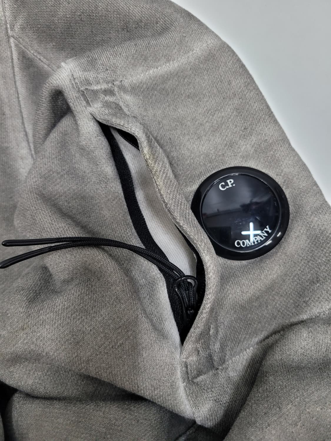 CP COMPANY 21FW 렌즈 와펜 가먼트다잉 맨투맨 / 남 100  상품이미지6