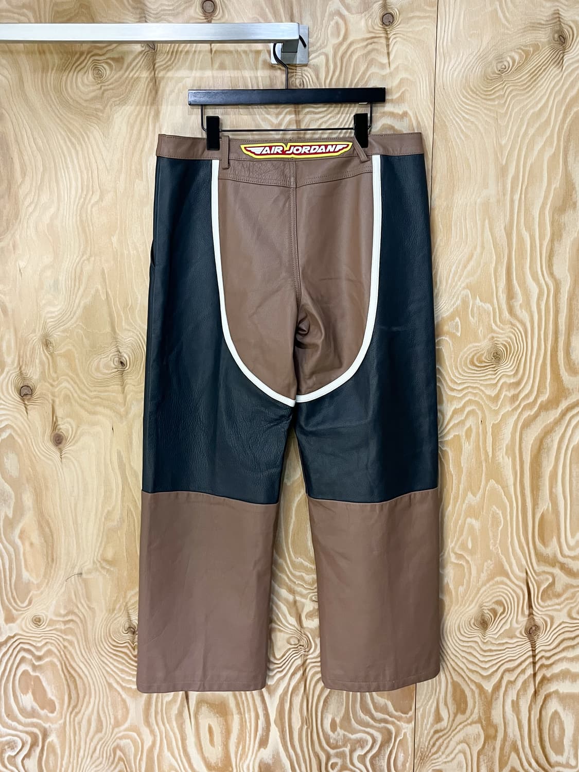 조던 X 캑터스 잭 모터 레더 팬츠 상품이미지4