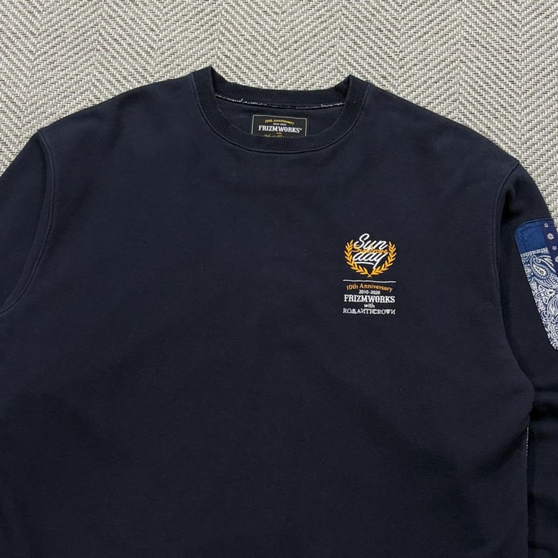 프리즘웍스 로맨틱크라운 페이즐리 맨투맨 v2632 상품이미지3