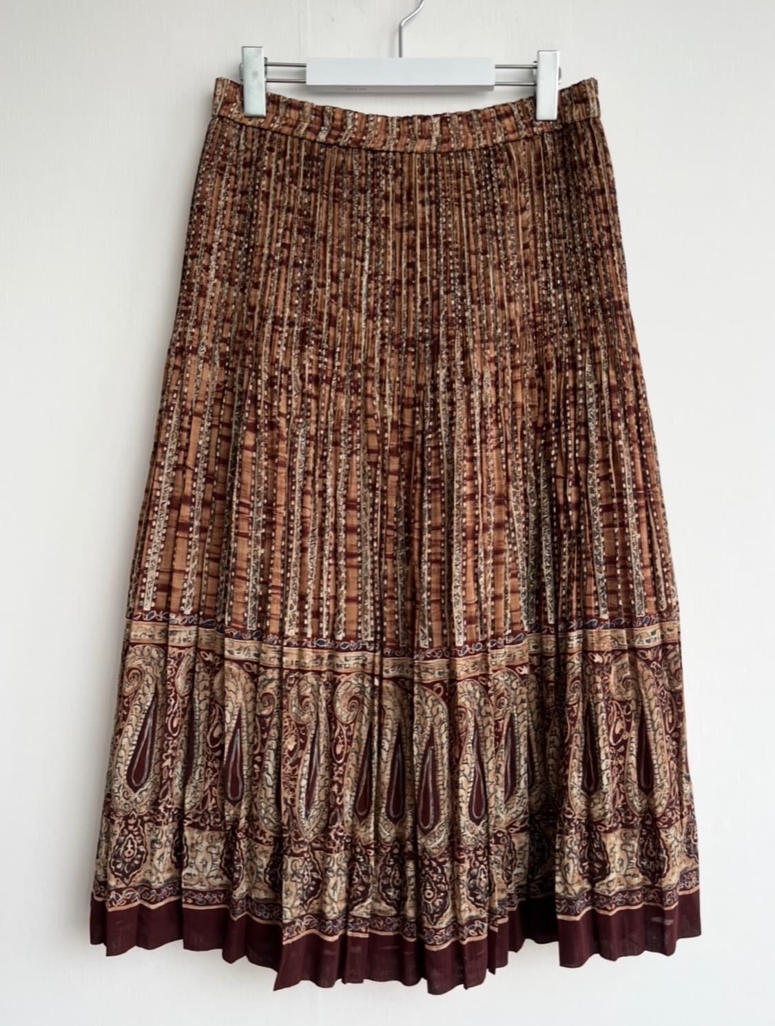 *SALE) 카키브라운 패턴 패치 롱 스커트 상품이미지1