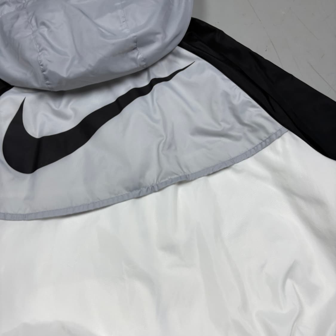 나이키 오레오컬러 빅스우시 바람막이 상품이미지2