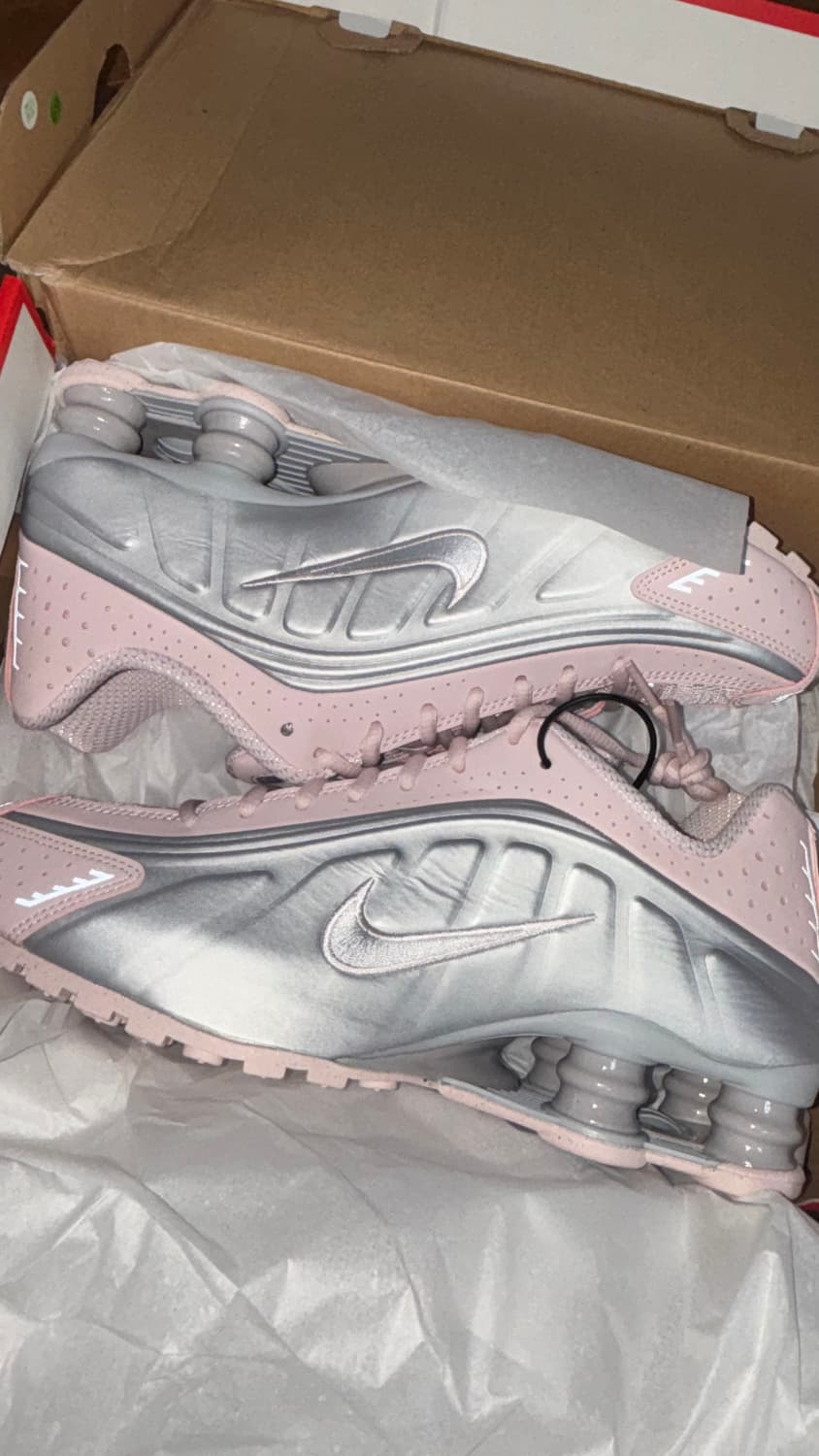 나이키 샥스  R4 베얼리 로즈 255 상품이미지1