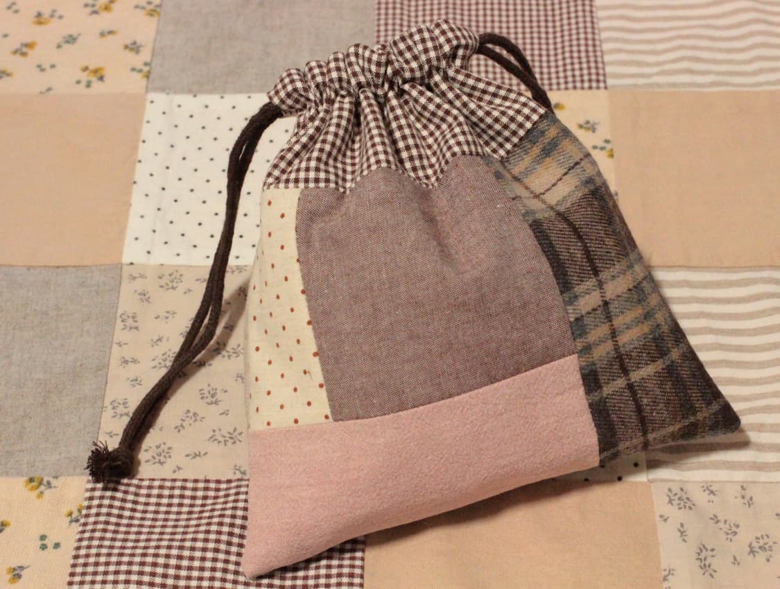 핸드메이드 패치워크 스트링 파우치 상품이미지1
