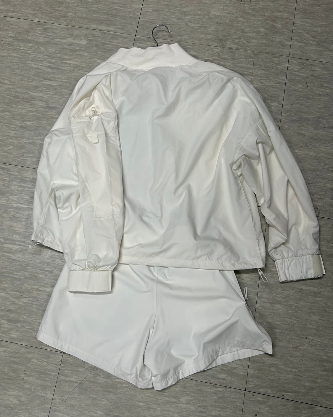 아디다스 여성 화이트 트레이닝복 세트 95추천 상품이미지5