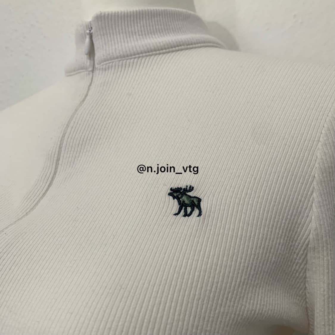 예약) 아베크롬비 헨리넥 반집업 화이트 롱슬리브 상품이미지3