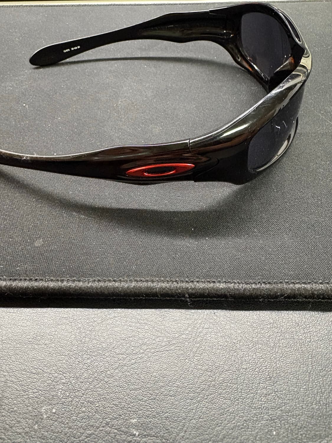 오클리x두카티 선글라스 상품이미지7