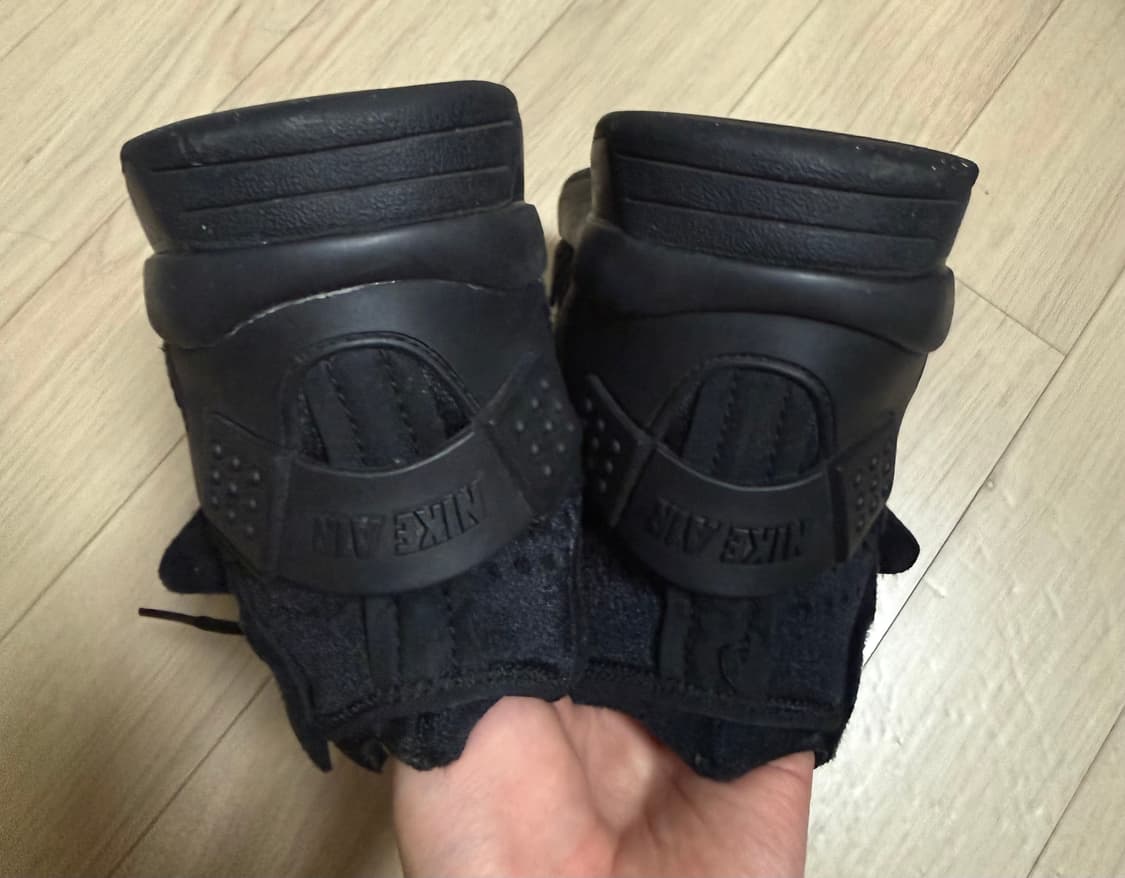 꼼데가르송 옴므 플러스X나이키 에어 모와브 블랙 280 상품이미지6