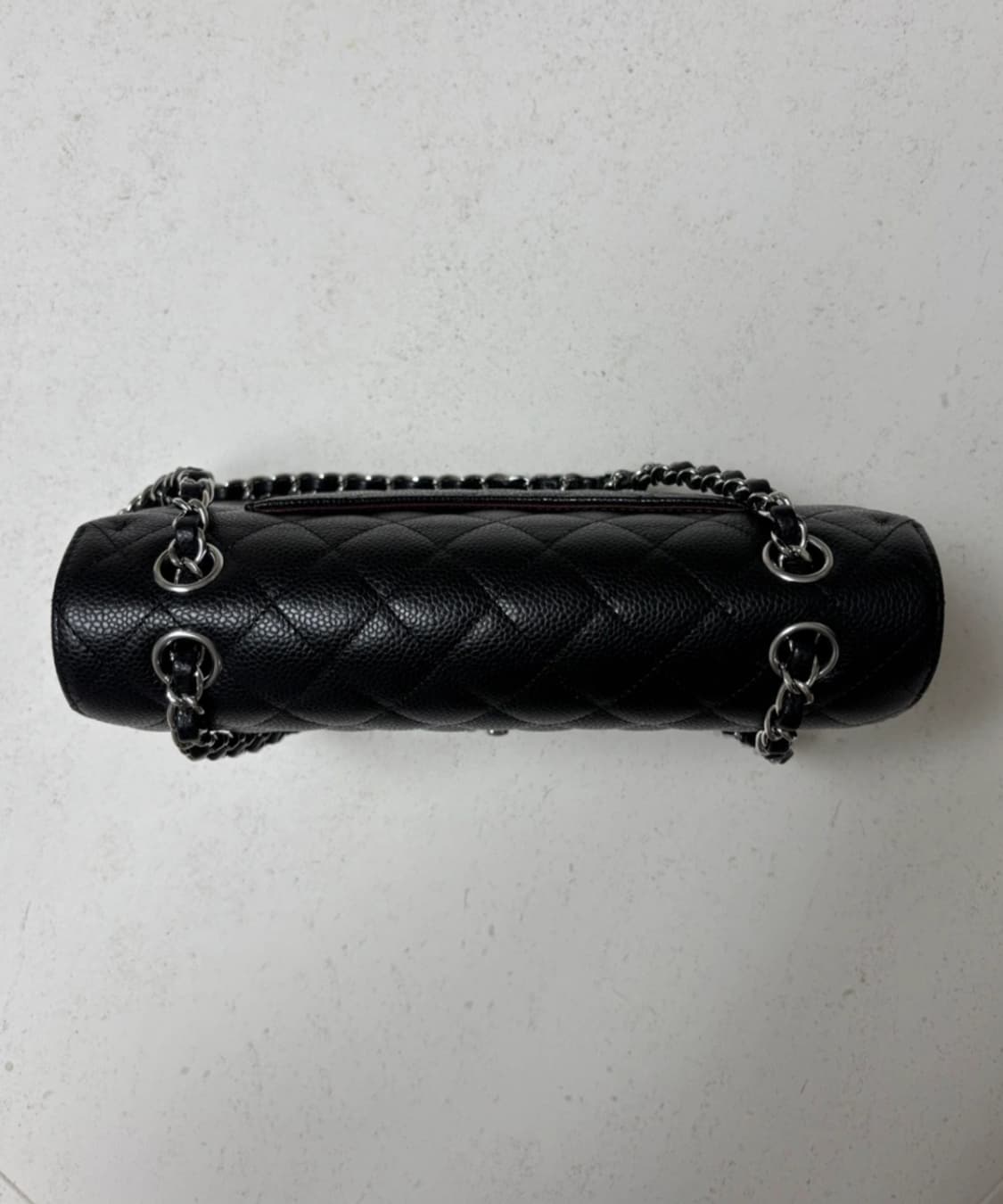 (정품)샤넬 클래식 캐비어 미듐 은장 가방 상품이미지3