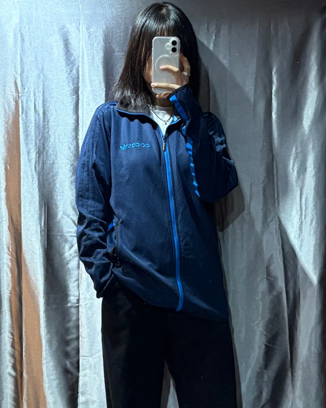 XL 아디다스 스펠링 로고 딥블루 져지 상품이미지1