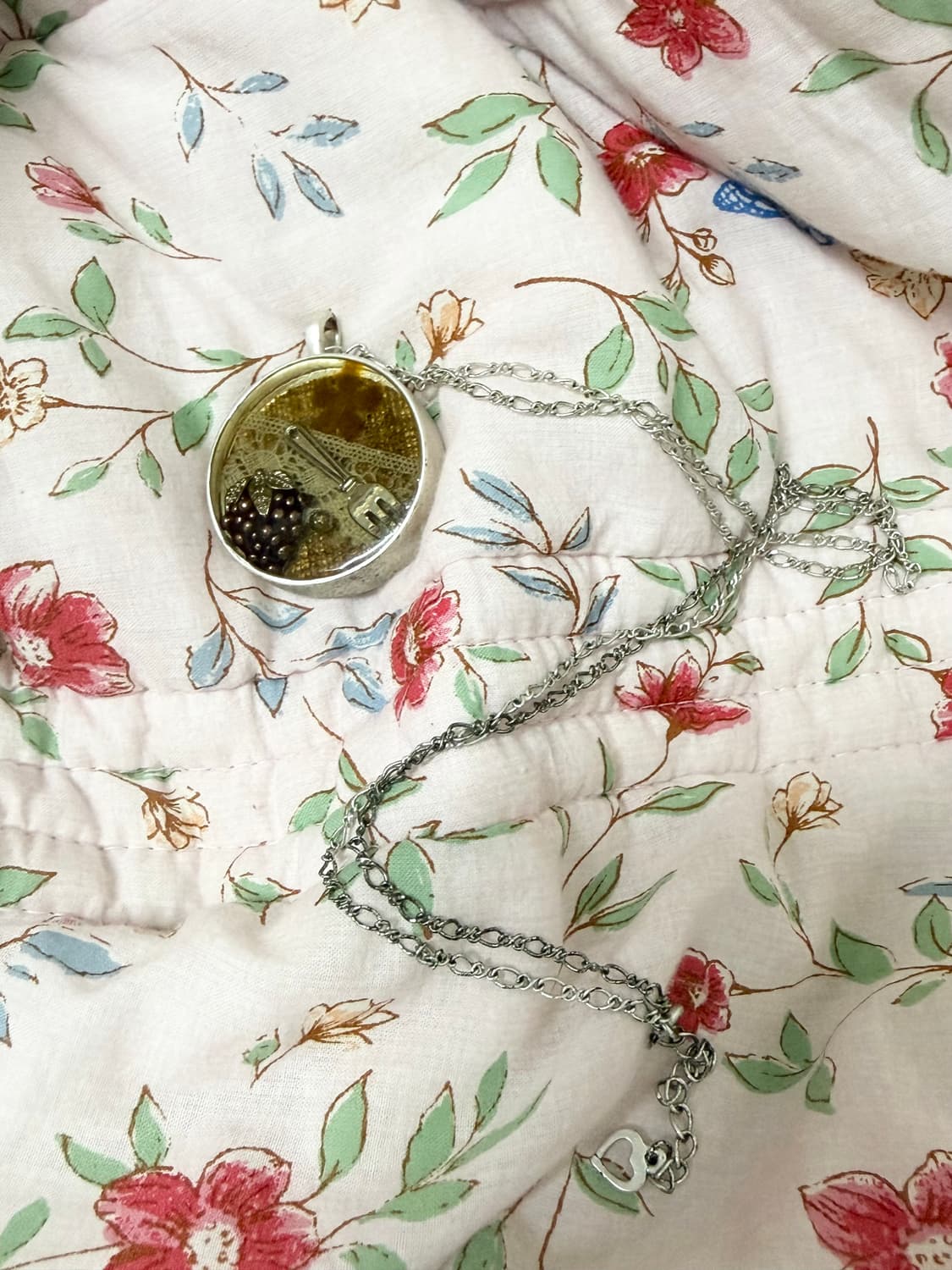 vintage cute obj resin pendant necklace 상품이미지1