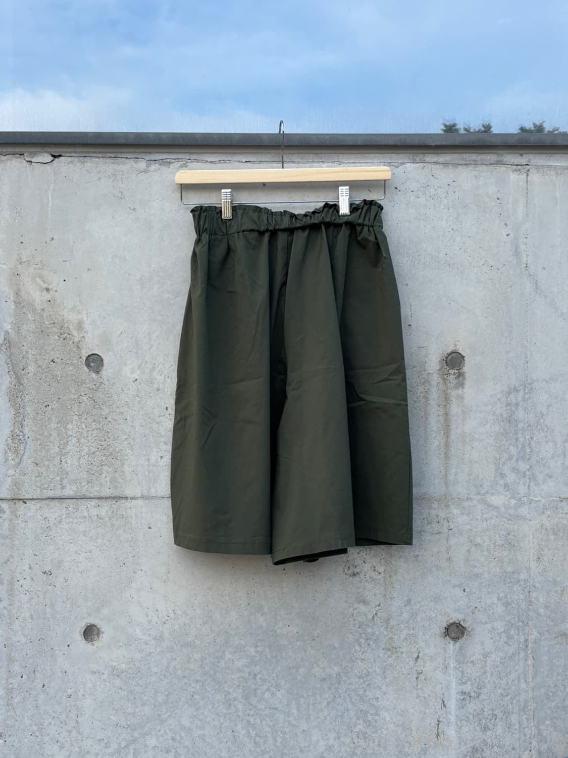 Green Button Bermuda Pants 상품이미지2