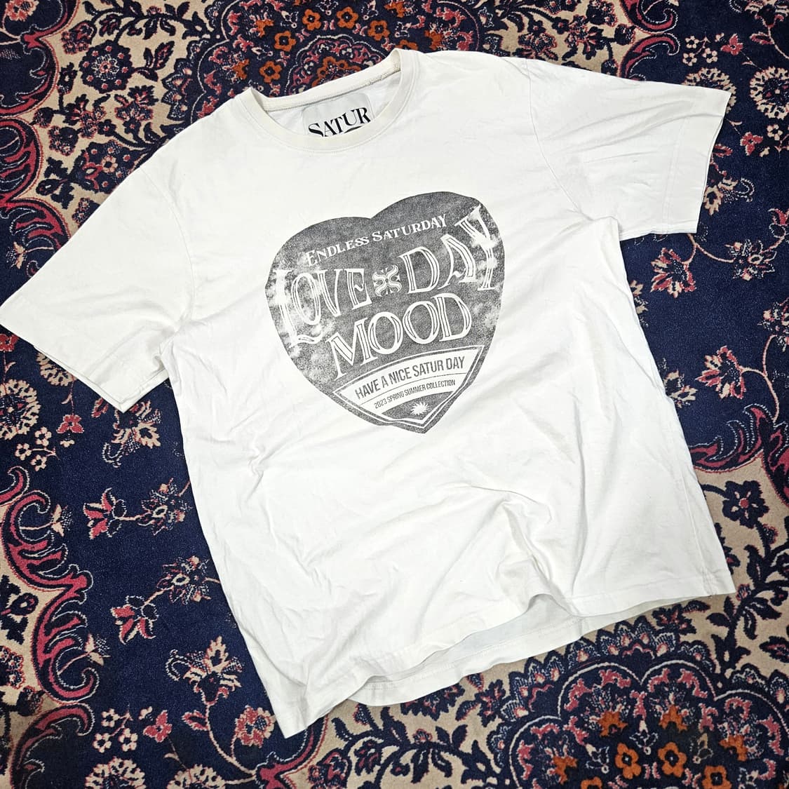 세터(SATUR) 23ss 레트로 무드 그래픽 반팔 티셔츠 L size 상품이미지1