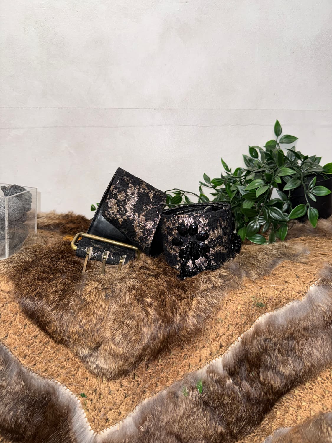 Black floral lace beads detail buckle 벨트 상품이미지1