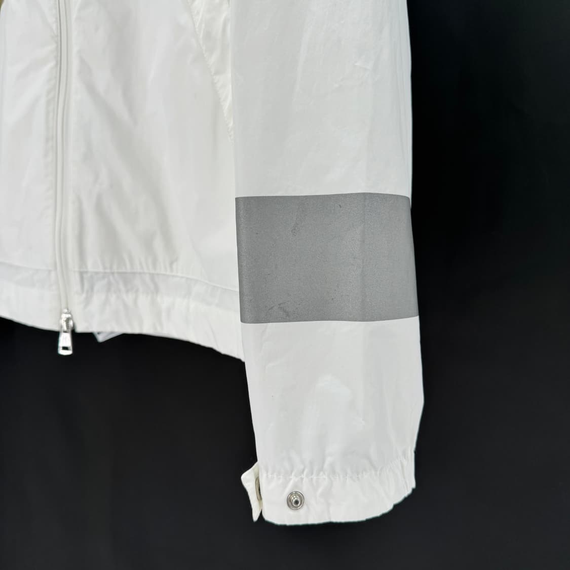 [2사이즈] 몽클레어 빅로고 바람막이 후드 자켓 화이트 상품이미지6