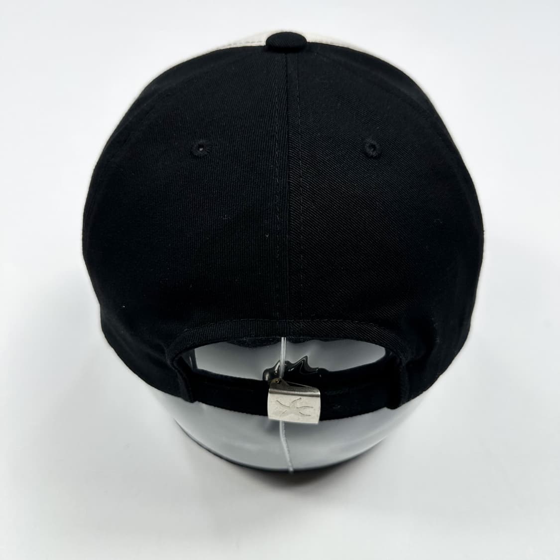 더콜디스트모먼트 투톤 볼캡 상품이미지3