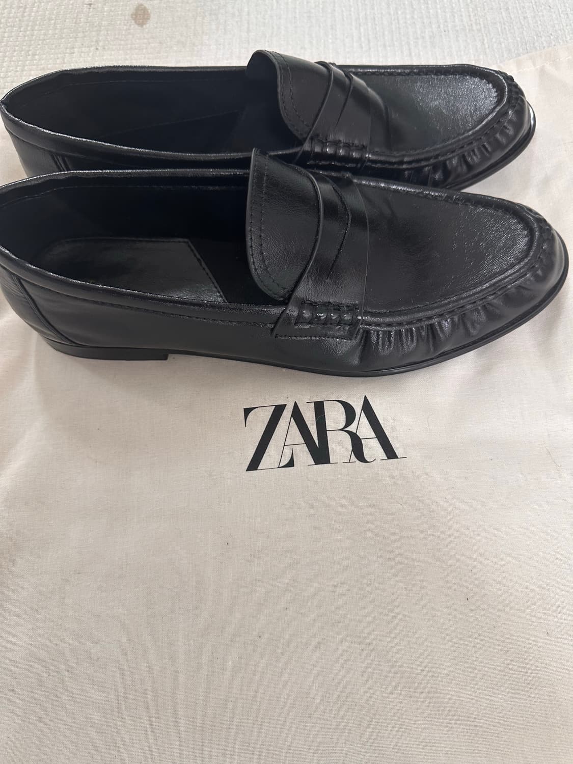 자라[zara]더로우맛 셔링로퍼 42사이즈 275 상품이미지3