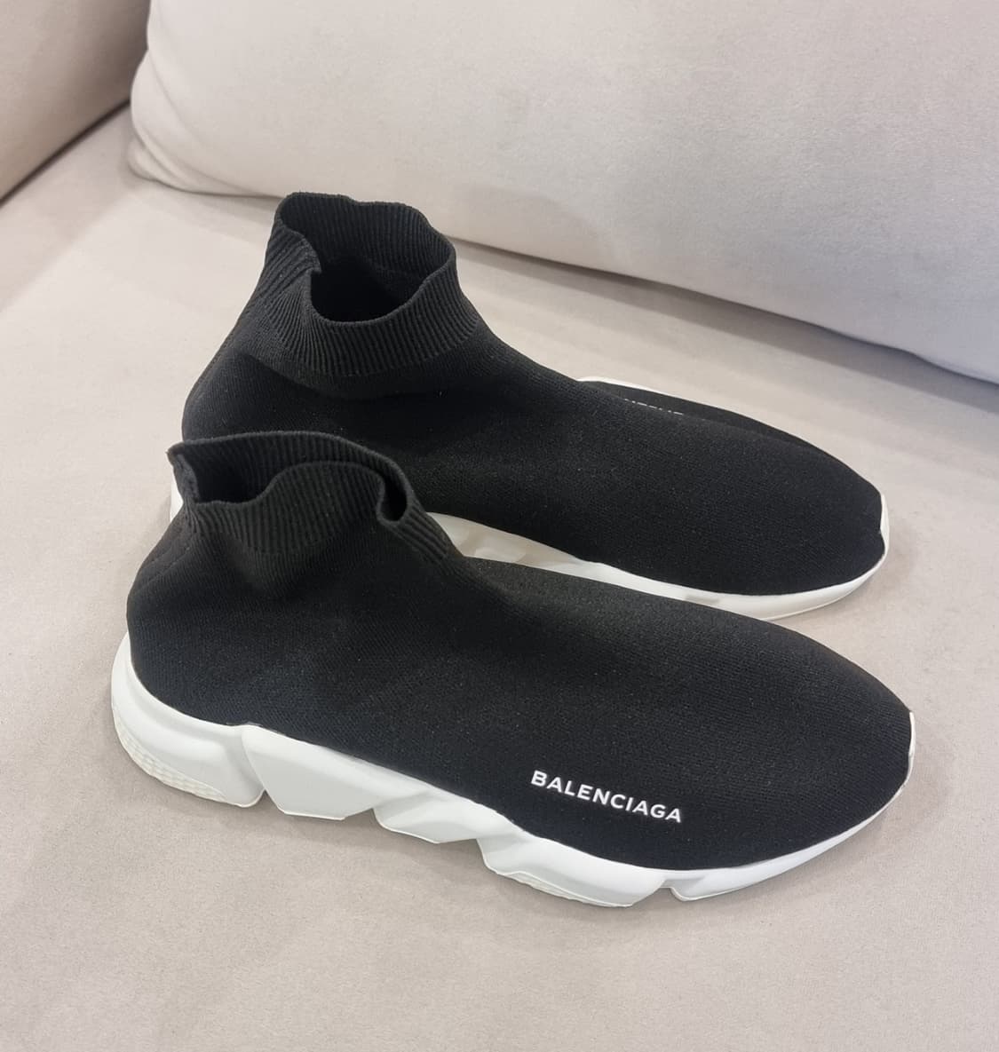 발렌시아가  상품이미지1