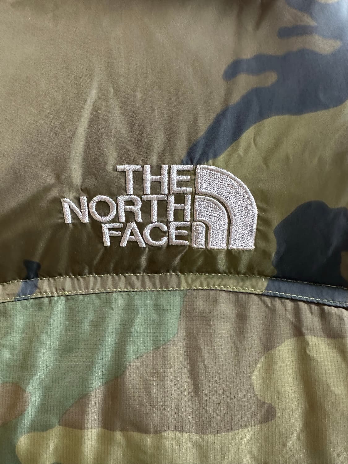 NORTHFACE 노스페이스 카모 중앙 로고 조끼 패딩 상품이미지6