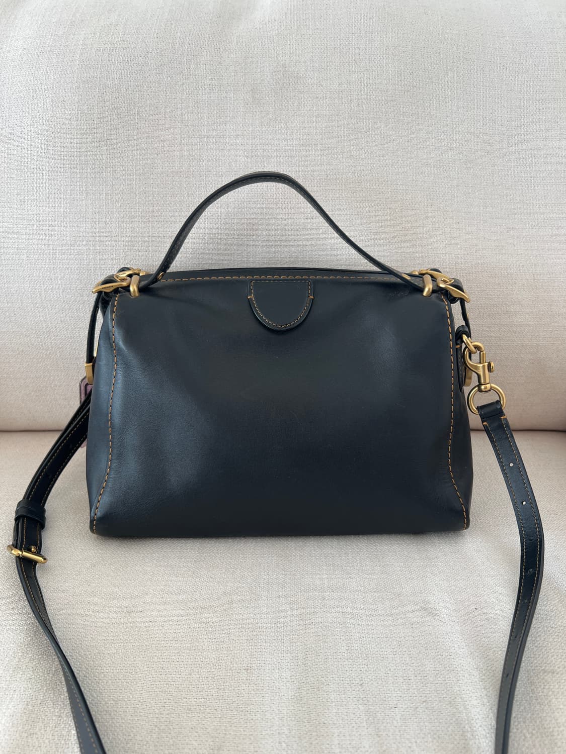 코치 블랙 레더 숄더백 상품이미지10