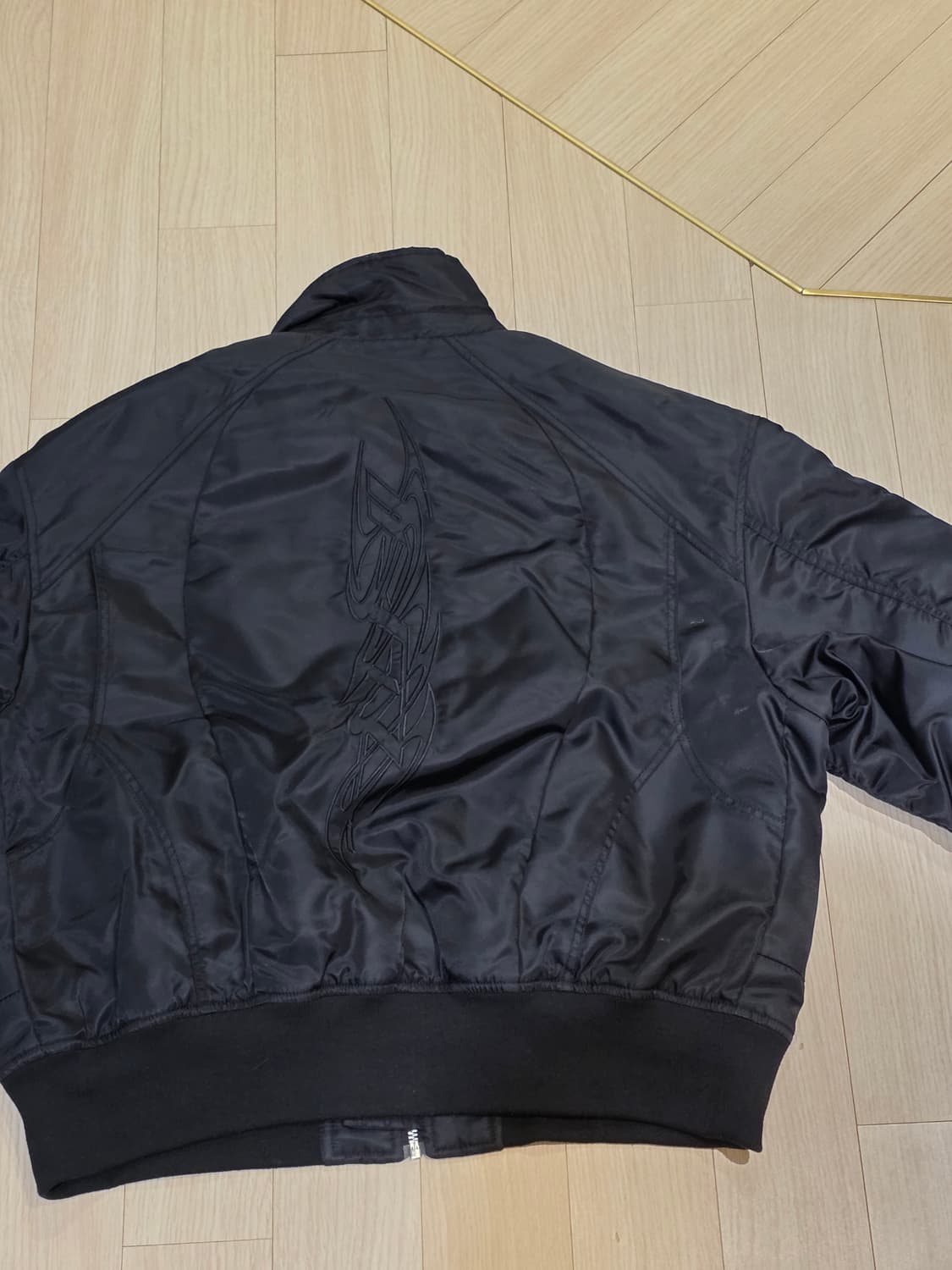 더 인터내셔널 봄버자켓 상품이미지2