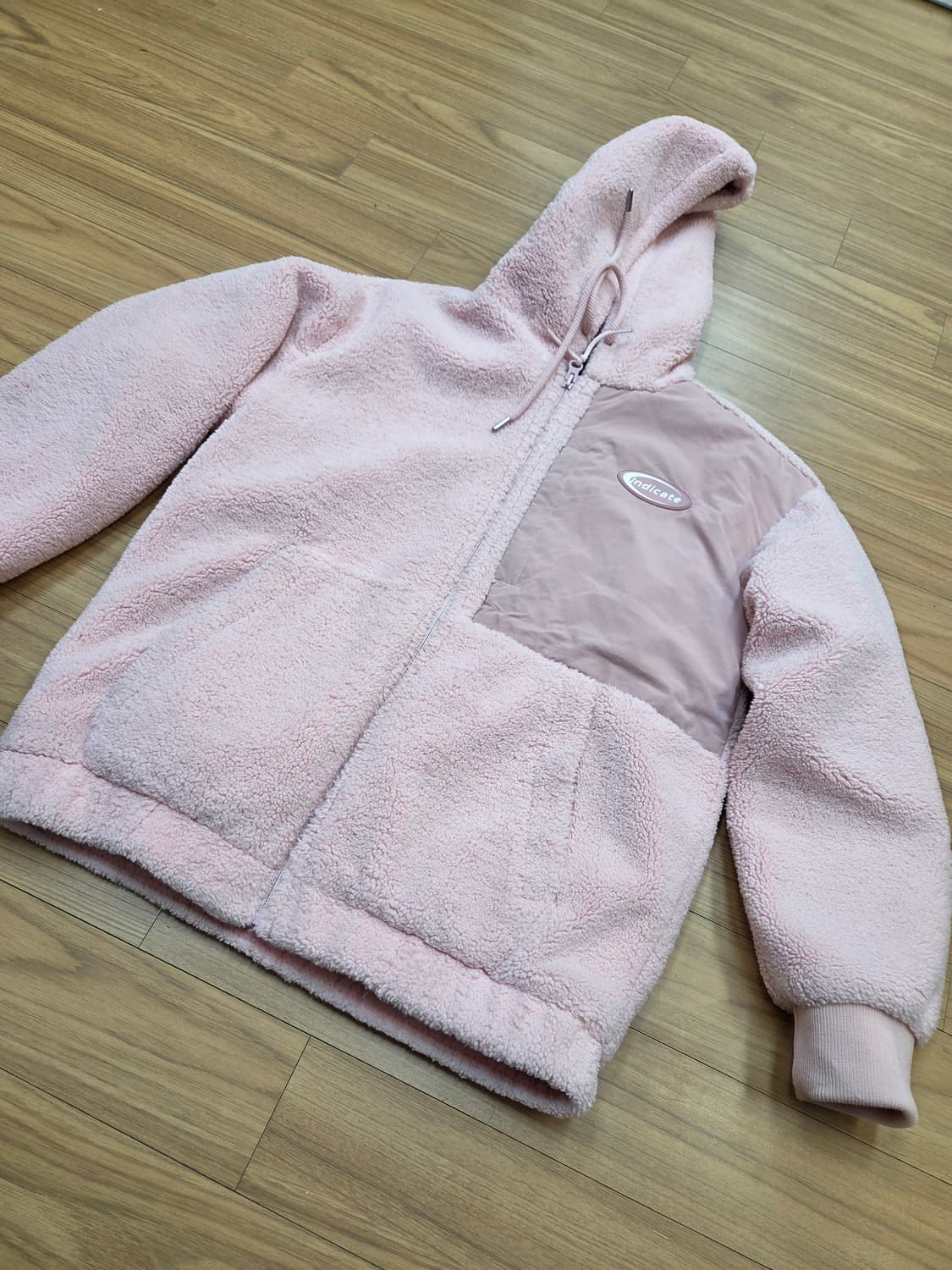 CLRiDE.n 뽀글이 후드집업 핑크색상입니다. 85사이즈로 여성분들에게 상품이미지1