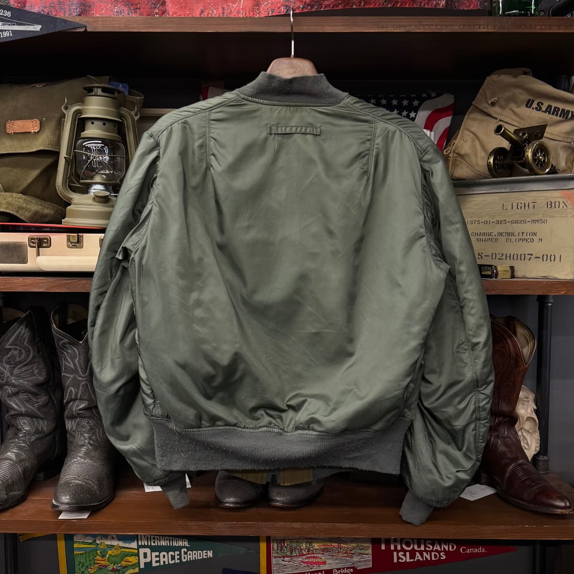 90s 알파 인더스트리 리버시블 플라이트 MA1 밀리터리 봄버 자켓 상품이미지4