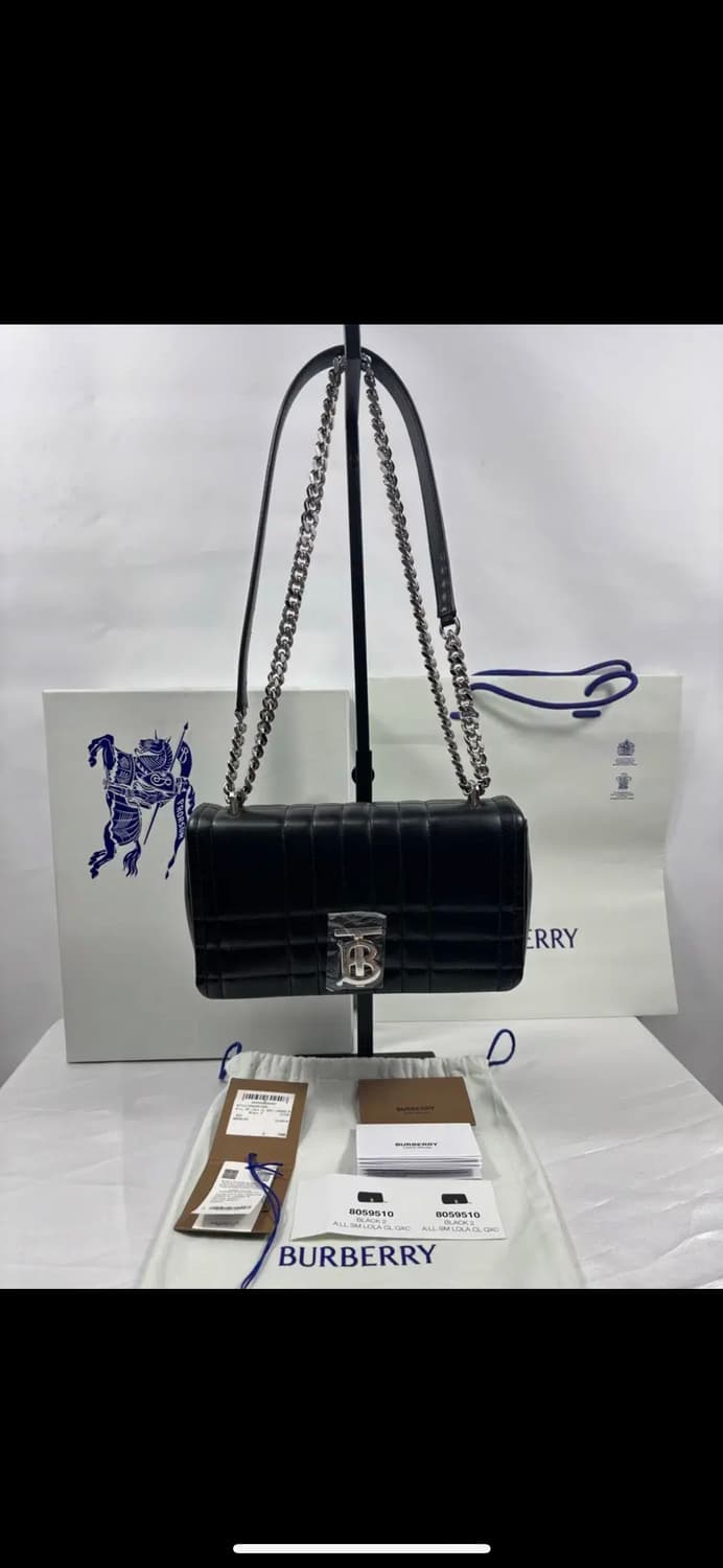 (새상품)버버리 퀼팅 램스킨 스몰 롤라 백 블랙 8059510 상품이미지1