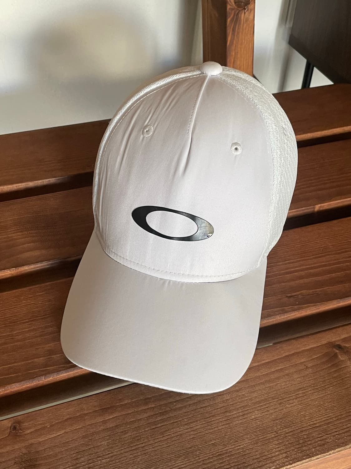 오클리 화이트 매쉬 캡 상품이미지1