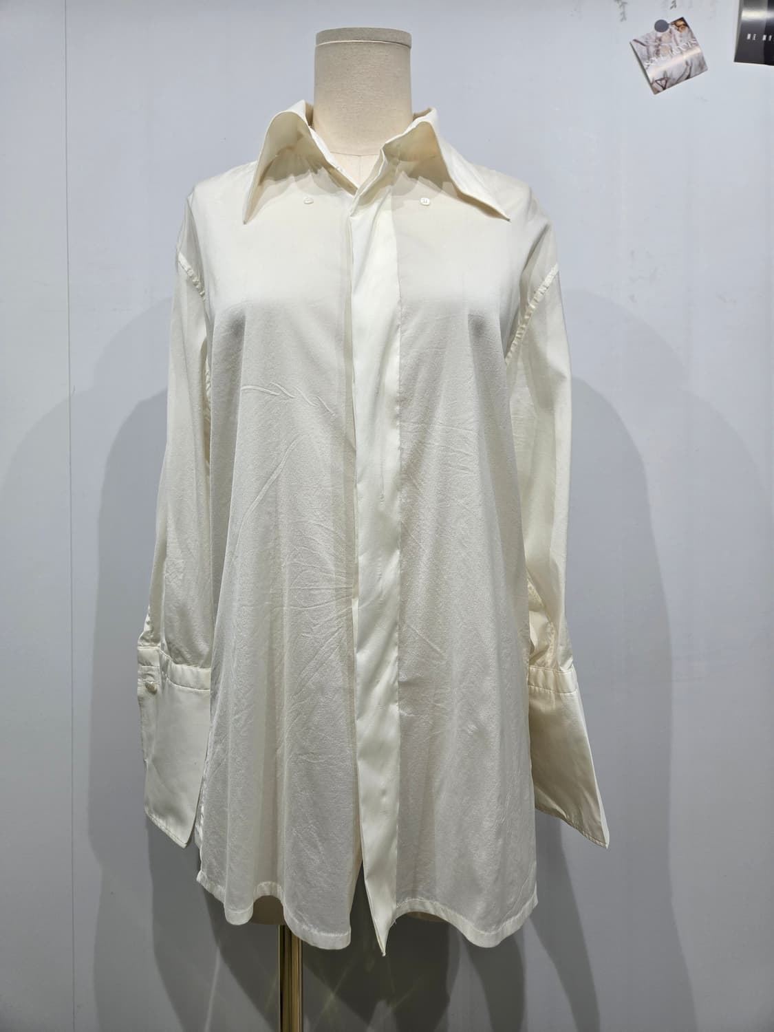 펜디 아이보리 실크 롱 슬리브 셔츠 상품이미지1