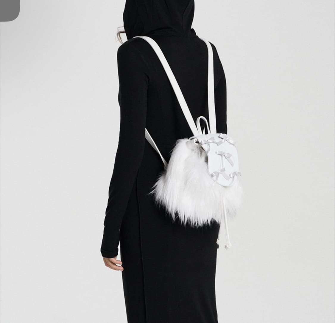 일리오 리본 퍼 백팩 silver ribbon cherbag 상품이미지2