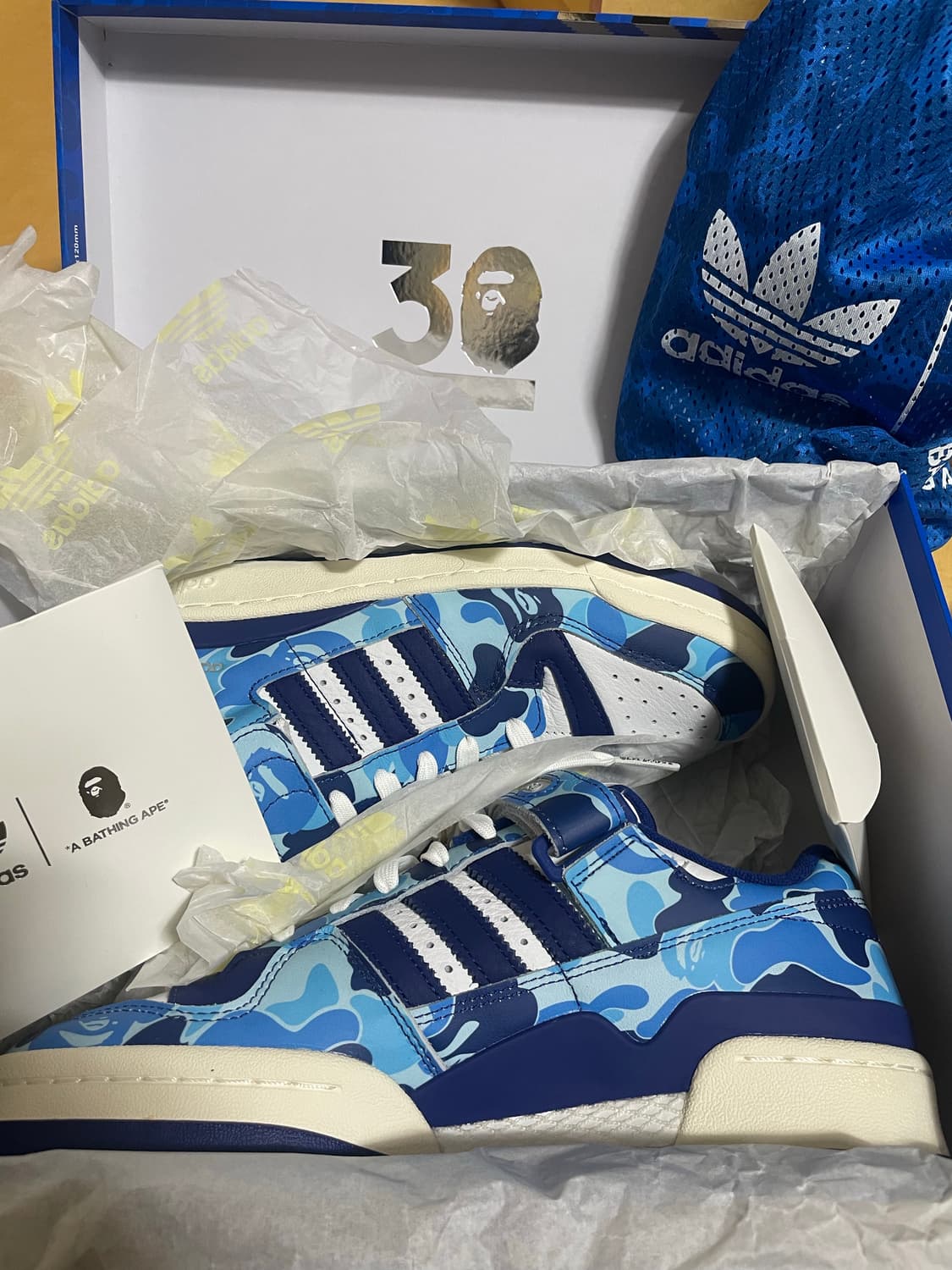 아디다스 x 베이프 포럼 84 로우 블루카모 상품이미지2