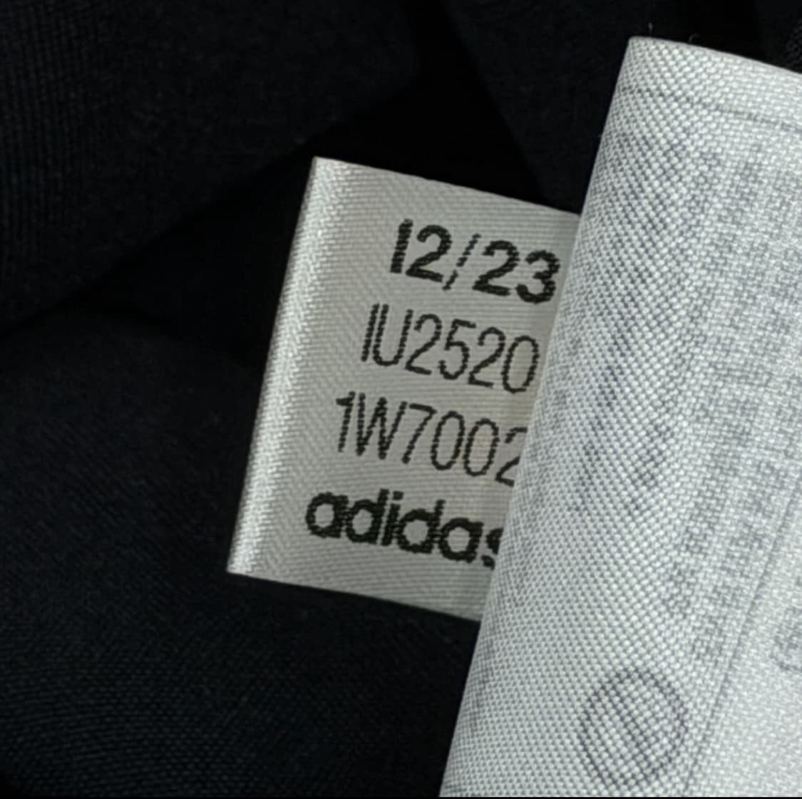 아디다스 새틴 와이드 트랙 팬츠 블랙 36 상품이미지5