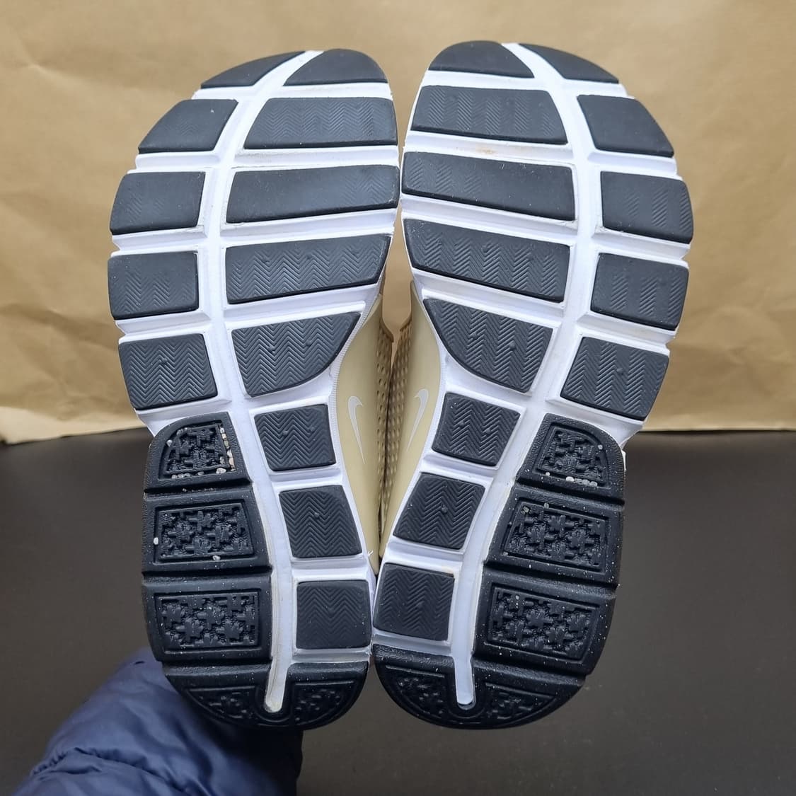 나이키 삭 다트 여성운동화240  상품이미지3