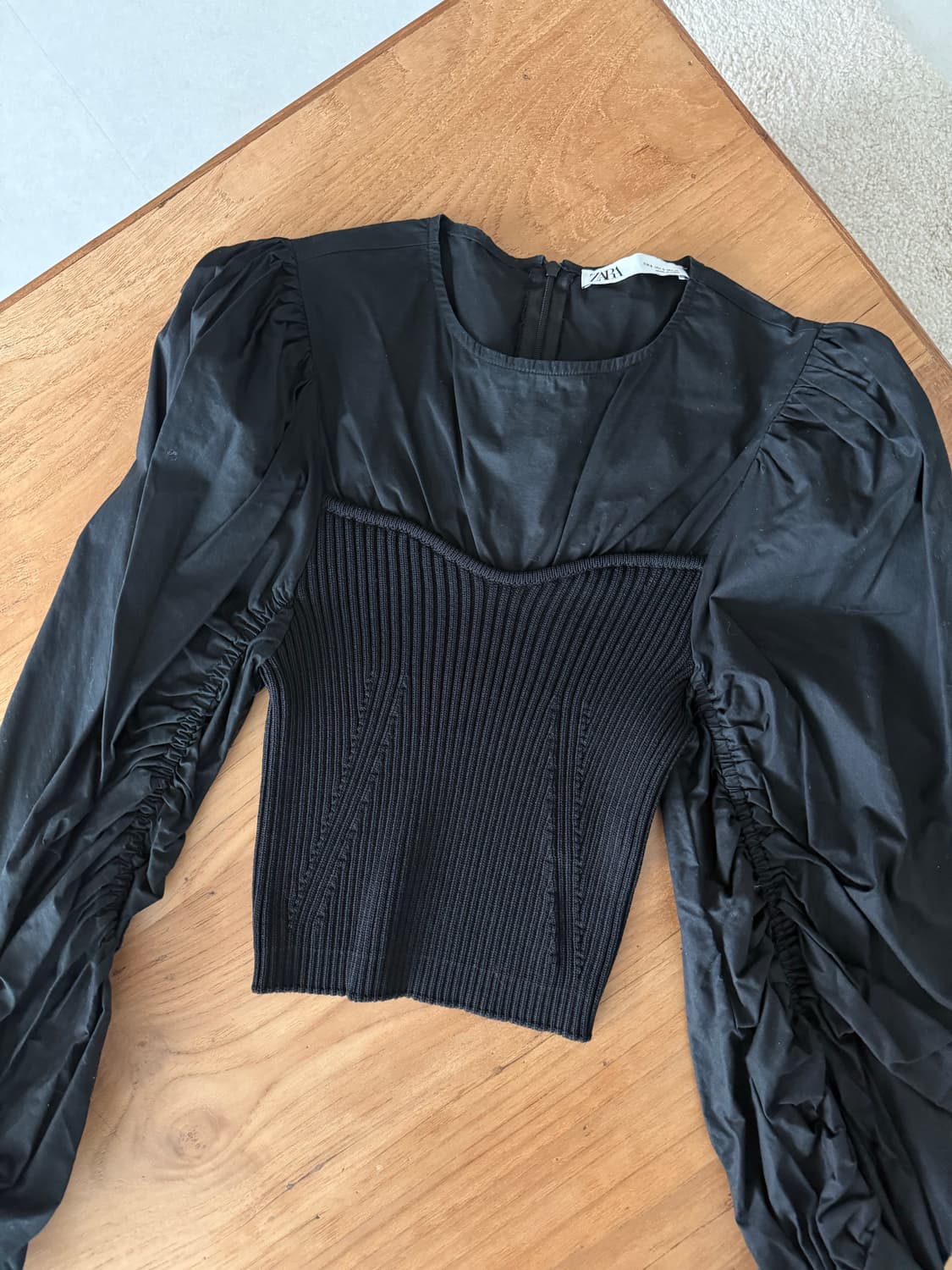자라 블랙 퍼프 니트 뷔스티에 블라우스 상품이미지3
