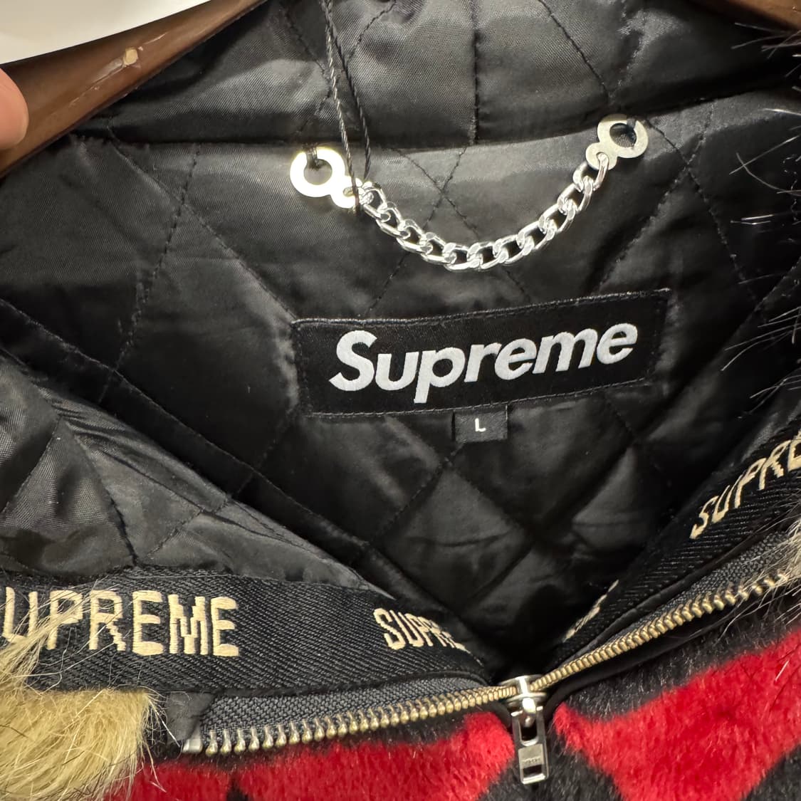 18F/W 슈프림 다이아몬드 아가일 패턴 퍼자켓 레드 블랙 상품이미지5