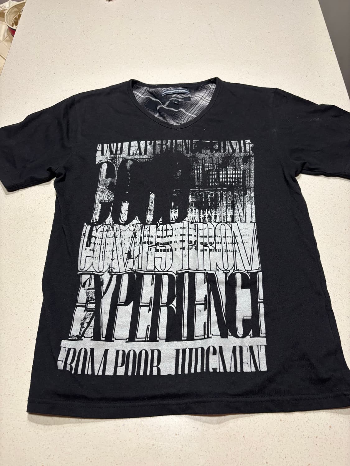 락 빈티지 검정 프린팅 V넥 티셔츠 상품이미지1