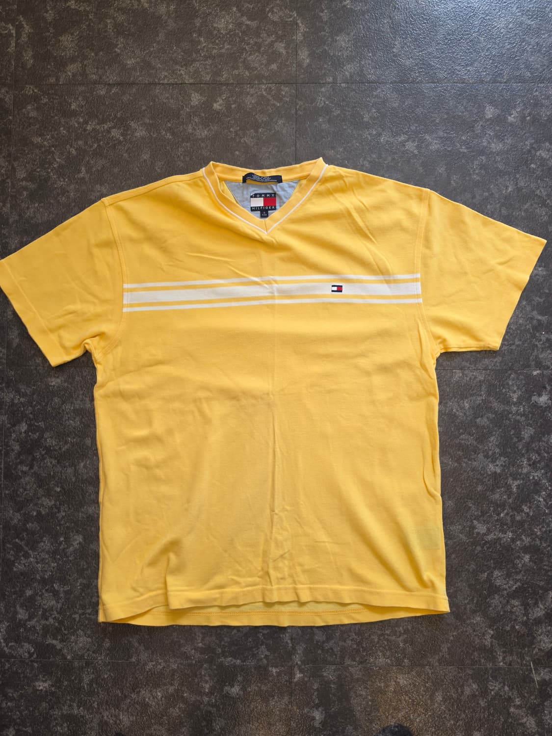타미힐피거(Tommy Hilfiger) 브이넥 반팔 상품이미지1
