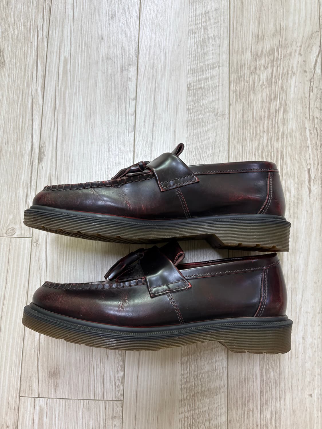 닥터마틴 아드리안 체리우드 270 상품이미지2